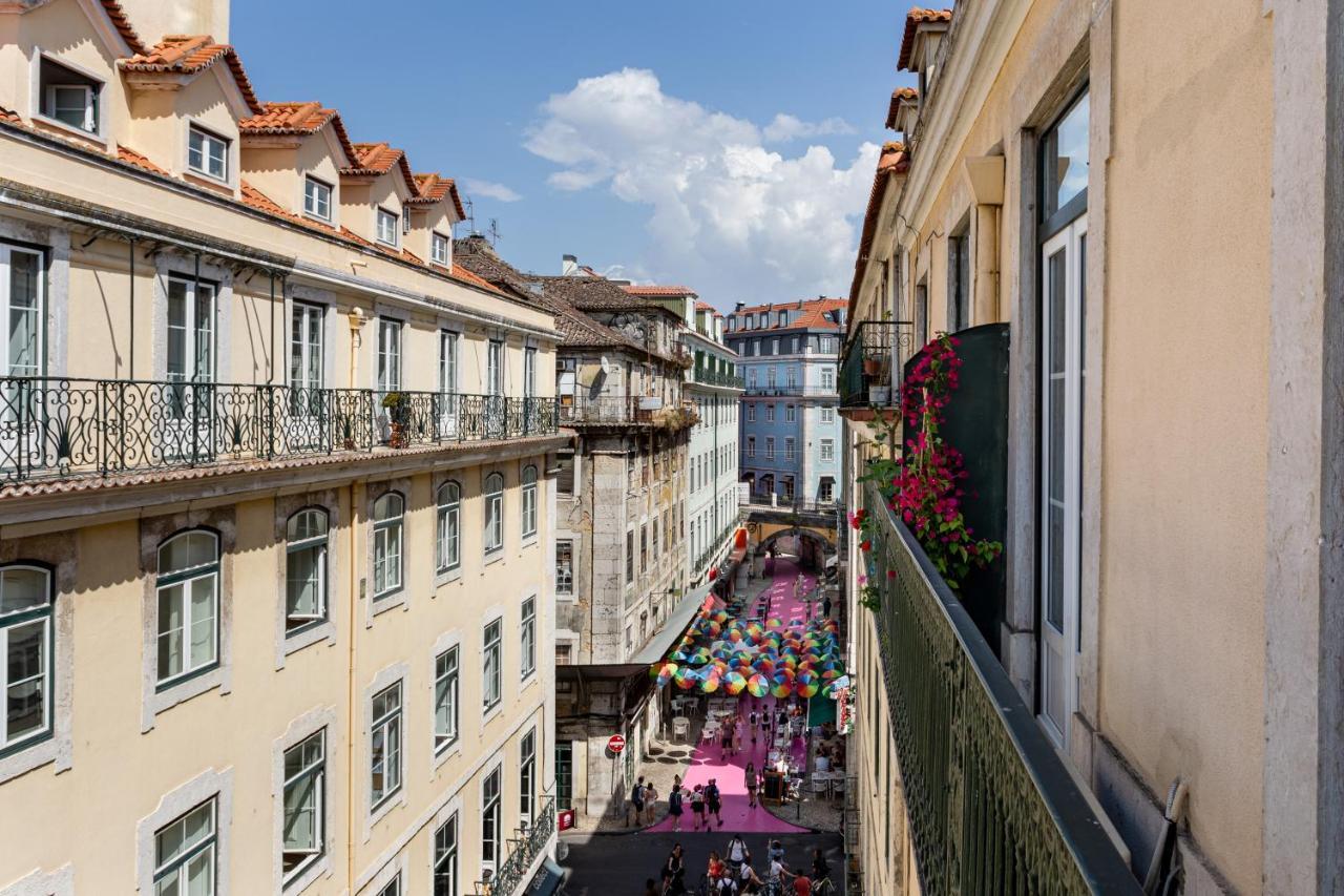 Joivy Vibrant 3-bed With Balcony Apartment Lisbon